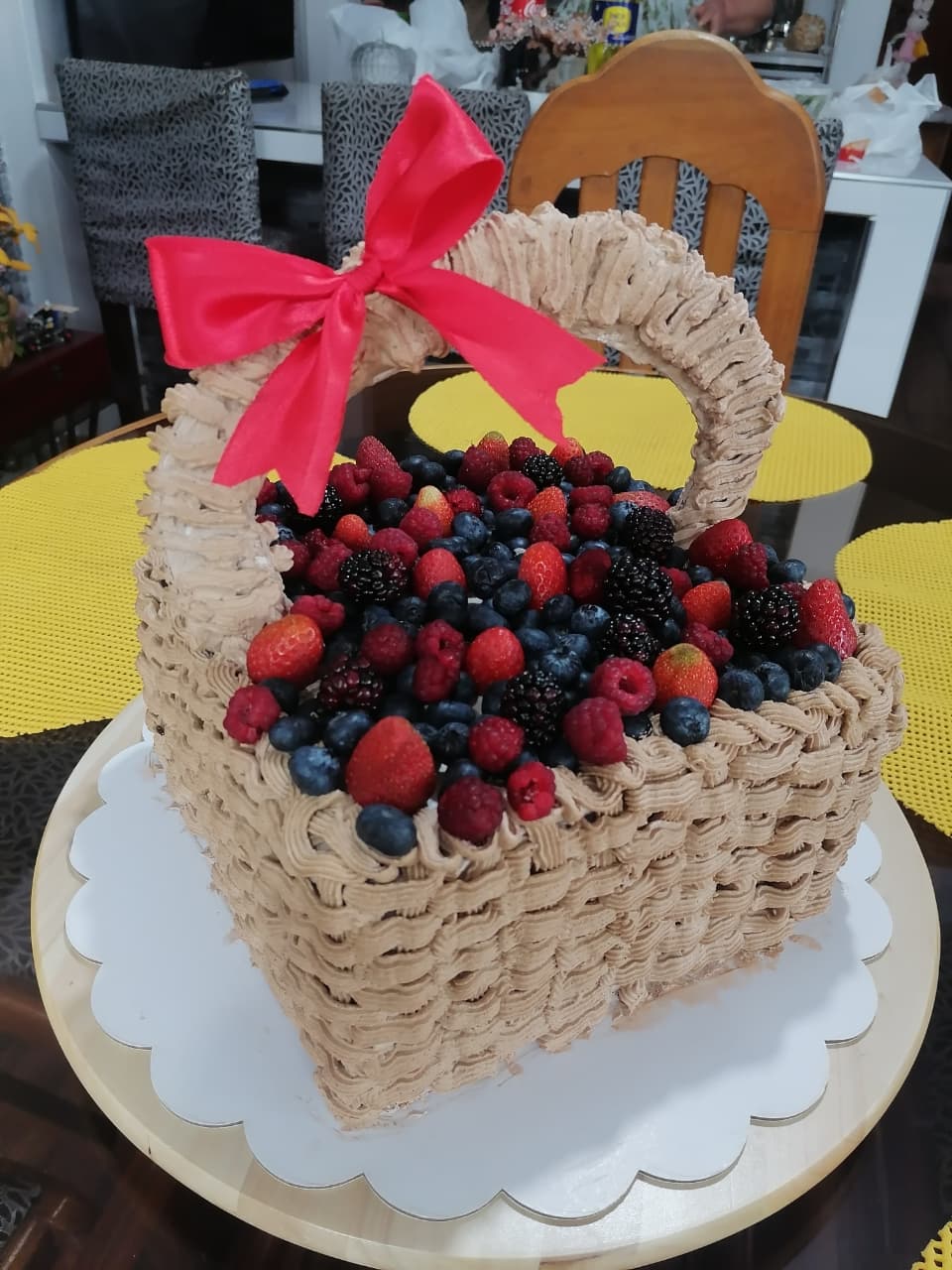 Canasta de Frutos Rojos